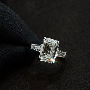 Custom Emerald-Cut Lab-Grown Diamond Ring Setting