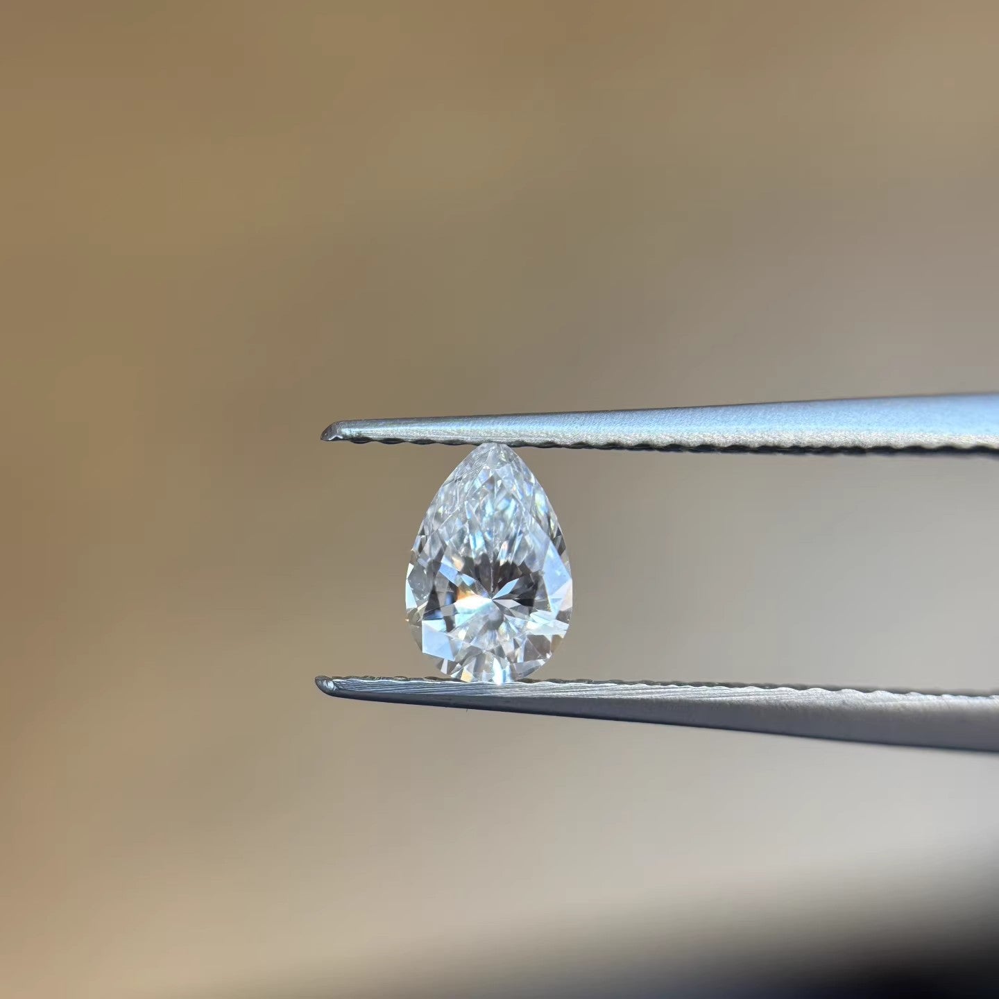 IGI Certified Oval Cut Lab Grown Diamond | Customizable in 18K Gold or Platinum