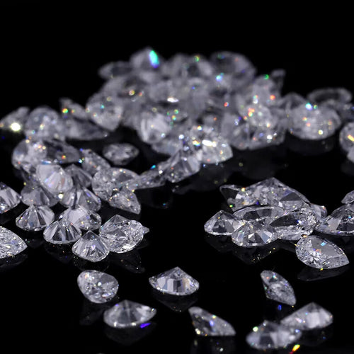 IGI Certified Oval Cut Lab Grown Diamond | Customizable in 18K Gold or Platinum